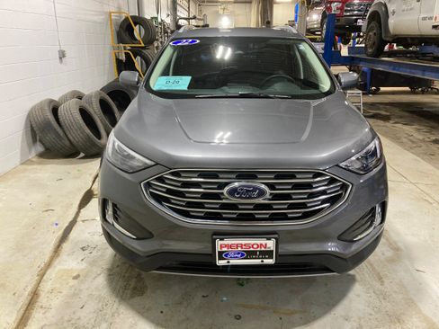 Used 2022 Ford Edge SEL w/ Convenience Package image 2