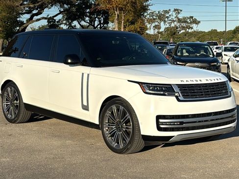 Used 2024 Land Rover Range Rover Long Wheelbase Autobiography image 9