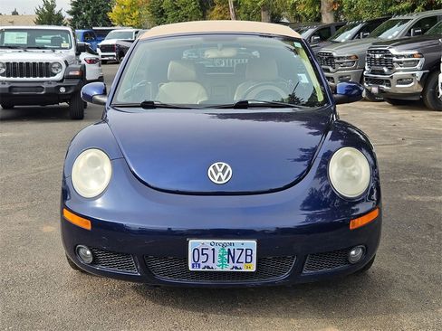 Used 2007 Volkswagen Beetle Convertible w/ Package 2 image 2