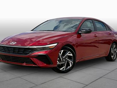 Used 2025 Hyundai Elantra SEL