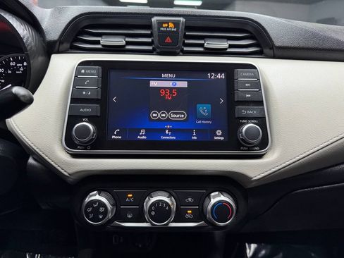 Used 2021 Nissan Versa SV FWD image 23