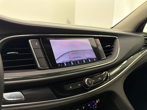 Used 2020 Buick Enclave Essence w/ Sound and Sites Package FWD image 20