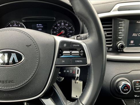 Used 2020 Kia Sorento LX w/ LX I4 Convenience Package AWD/4WD image 11