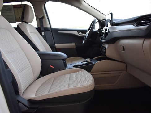 Used 2020 Ford Escape SE FWD image 5