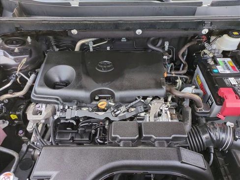 Certified 2021 Toyota RAV4 XLE FWD image 22