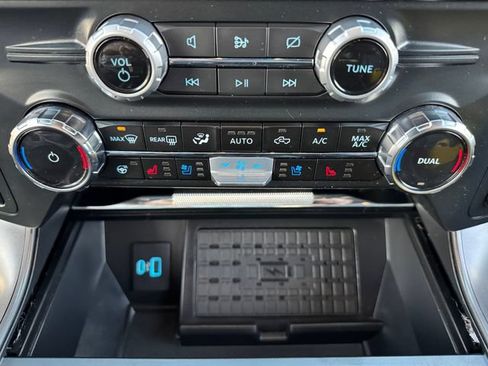 Used 2024 Ford F150 Lariat w/ Equipment Group 502A High AWD/4WD image 30