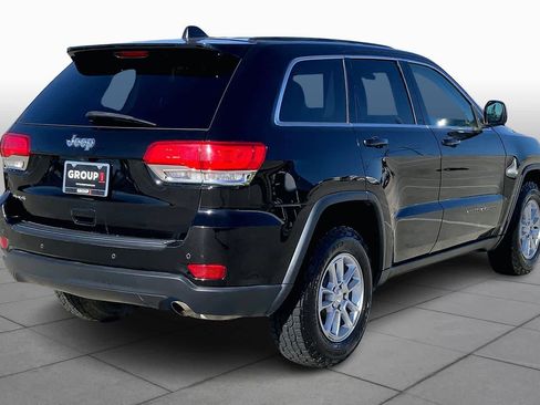 Used 2018 Jeep Grand Cherokee Laredo image 12
