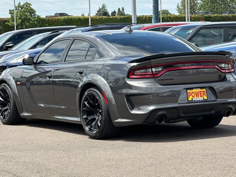 Used 2022 Dodge Charger Scat Pack RWD image 6