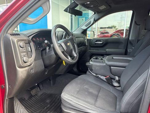 Used 2019 Chevrolet Silverado 1500 Custom w/ Custom Value Package AWD/4WD image 17