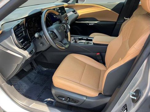 Certified 2025 Lexus RX 350 Premium w/ Accessory Package (Z1) FWD image 9