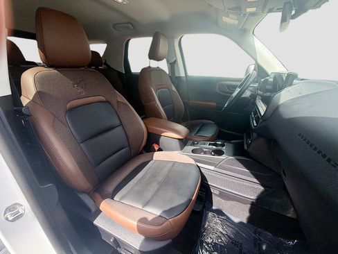 Used 2025 Ford Bronco Sport Outer Banks w/ Outer Banks Tech Package+ AWD/4WD image 32