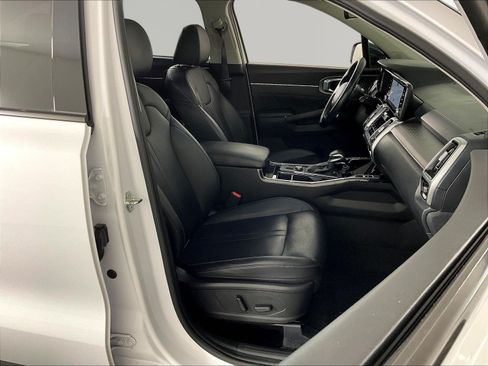 Certified 2023 Kia Sorento SX AWD/4WD image 30