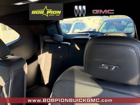 New 2026 Buick Enclave Sport Touring w/ Power Package image 7