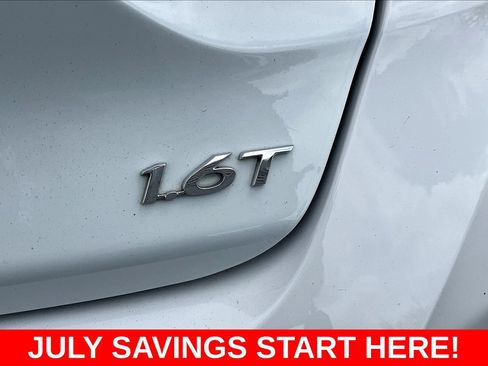 Used 2019 Hyundai Veloster Turbo FWD image 25