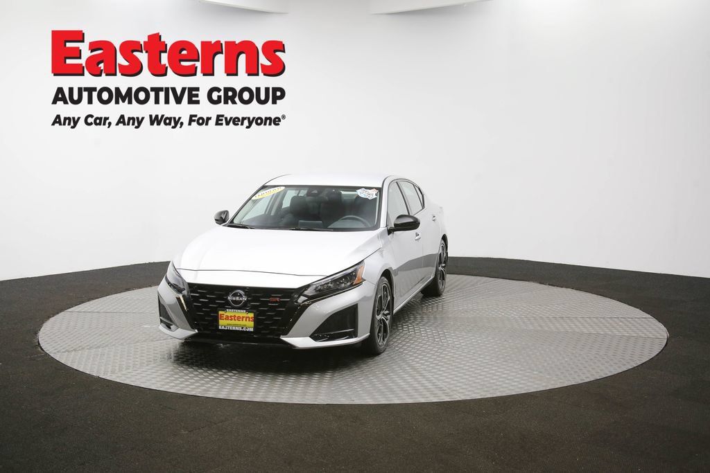 Used 2023 Nissan Altima 2.5 SR FWD image 50