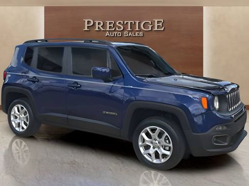 Used 2017 Jeep Renegade Latitude AWD/4WD image 39