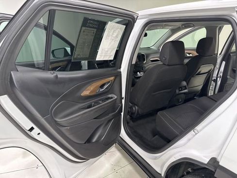 Used 2018 GMC Terrain SLE FWD image 22