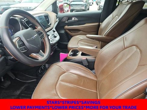 Used 2018 Chrysler Pacifica Limited w/ Advanced Safetytec Group FWD image 25