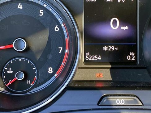 Used 2021 Volkswagen Atlas SE image 33