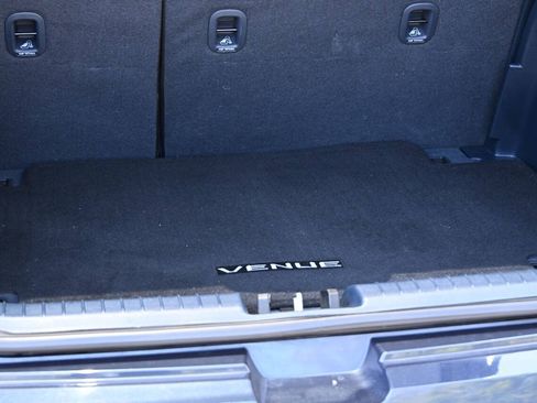 Used 2022 Hyundai Venue Limited FWD image 24