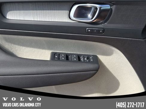 Used 2026 Volvo XC40 B5 Plus w/ Protection Package Premier image 25