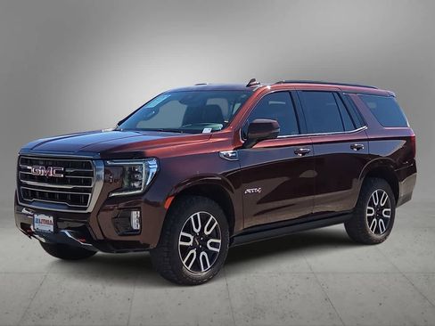 Used 2023 GMC Yukon AT4 w/ Technology Package image 4