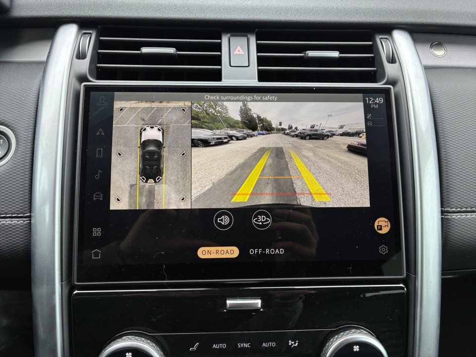 Certified 2025 Land Rover Discovery Dynamic SE AWD/4WD image 19