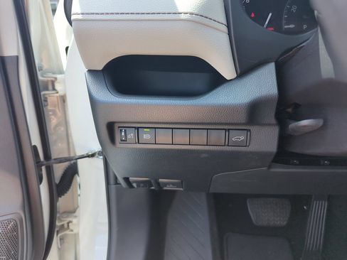 Used 2024 Toyota RAV4 XLE w/ Convenience Package FWD image 19