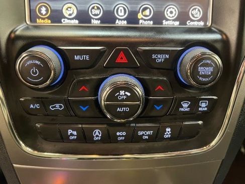 Used 2018 Jeep Grand Cherokee Limited image 21