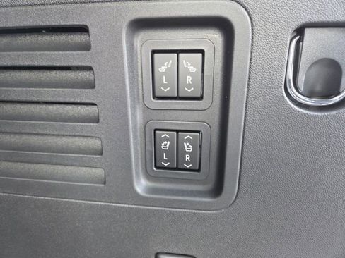 New 2026 GMC Acadia Denali Ultimate w/ LPO, Floor Liner Package image 20