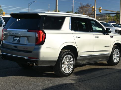 Used 2025 GMC Yukon Denali image 17