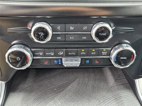 Used 2023 Ford F150 Platinum w/ Equipment Group 701A High AWD/4WD image 18