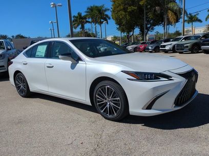 New 2025 Lexus ES 350 w/ Premium Package