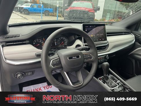 Used 2024 Jeep Compass Limited image 6