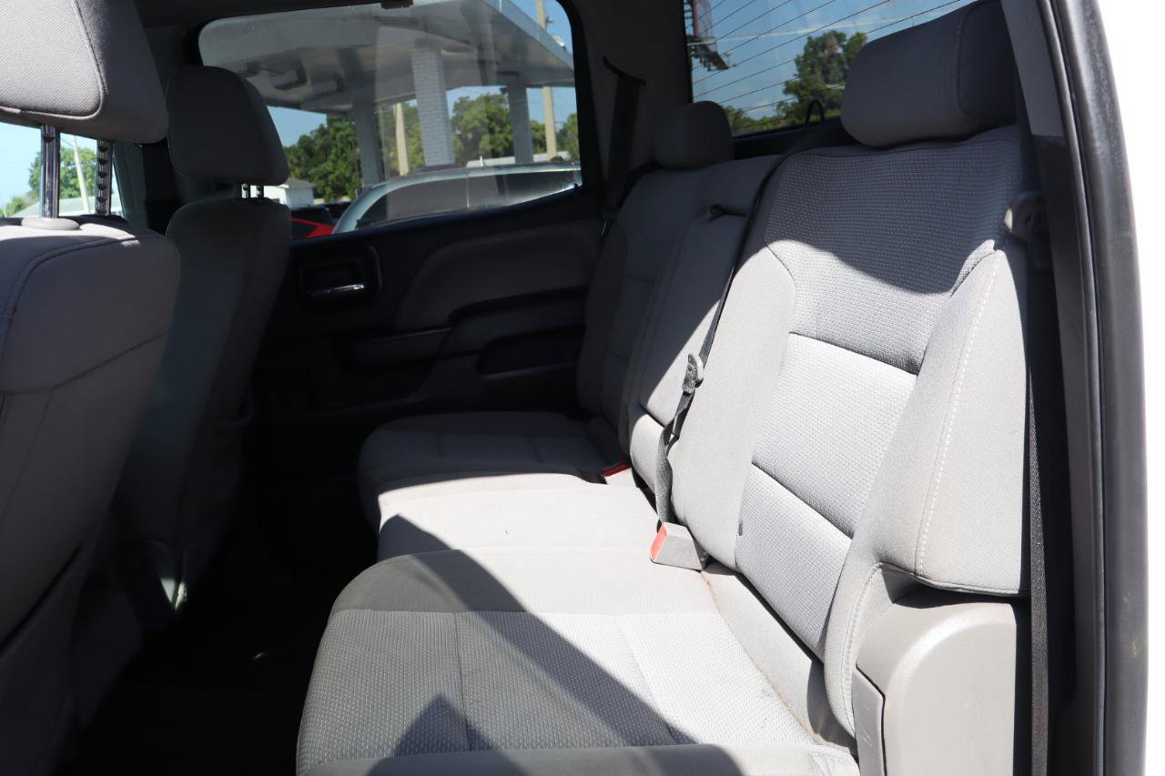 Used 2018 Chevrolet Silverado 1500 Custom w/ Custom Value Package AWD/4WD image 13