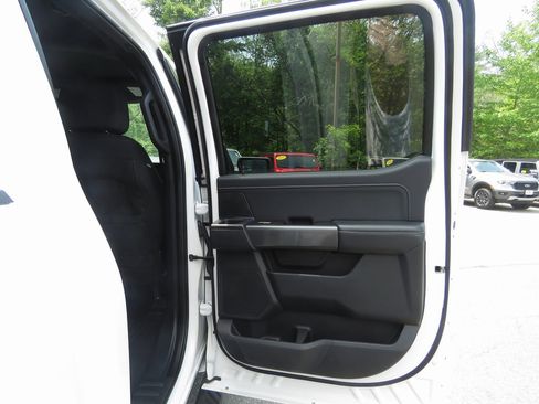 Used 2022 Ford F150 XLT w/ Equipment Group 302A High image 16