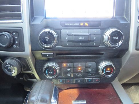 Used 2016 Ford F150 King Ranch w/ Equipment Group 601A Luxury image 21