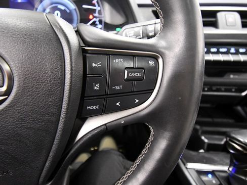 Used 2022 Lexus UX 250h w/ Premium Package AWD/4WD image 22