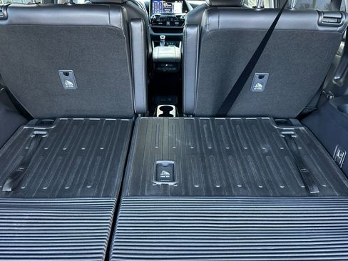 Certified 2022 Toyota Highlander Limited image 19