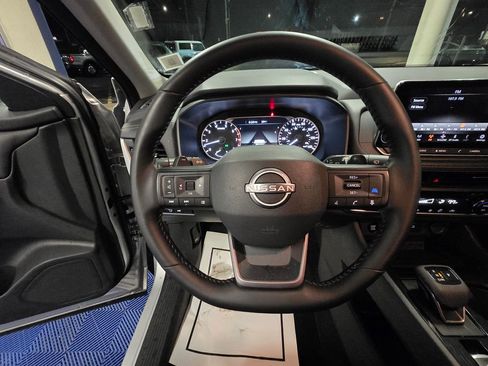 Used 2025 Nissan Rogue SV image 14