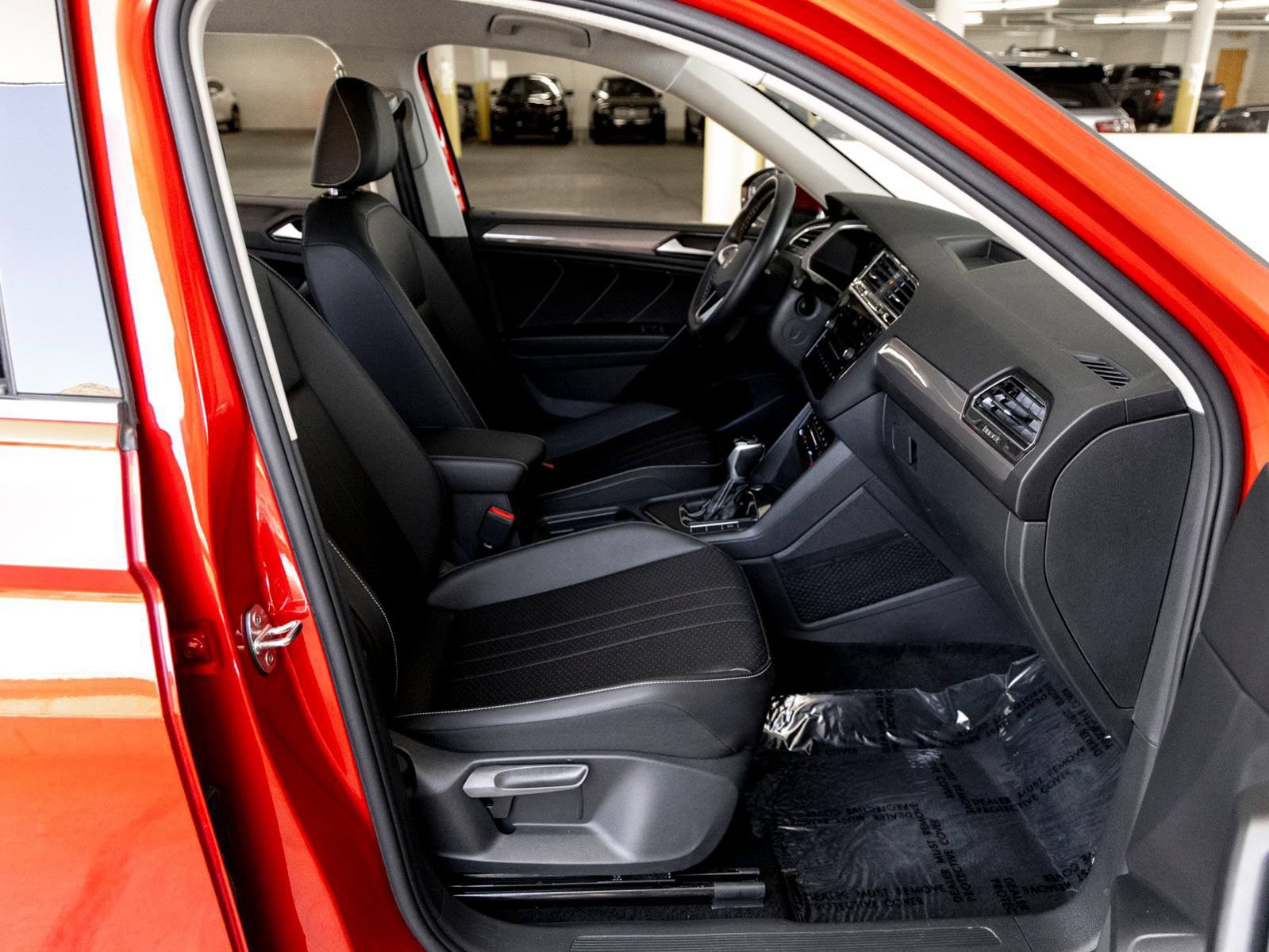 Used 2023 Volkswagen Tiguan SE FWD image 27