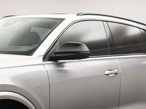 Used 2021 Audi RS Q8 w/ Black Optic Package image 11