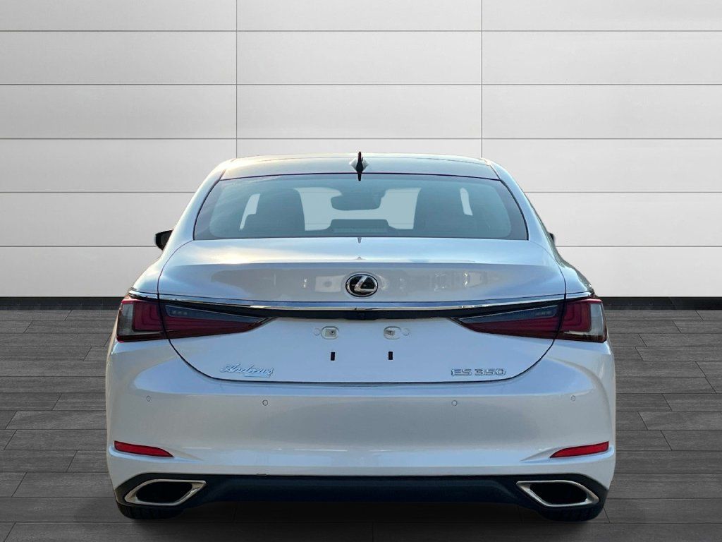 Used 2023 Lexus ES 350 w/ Premium Package FWD image 4