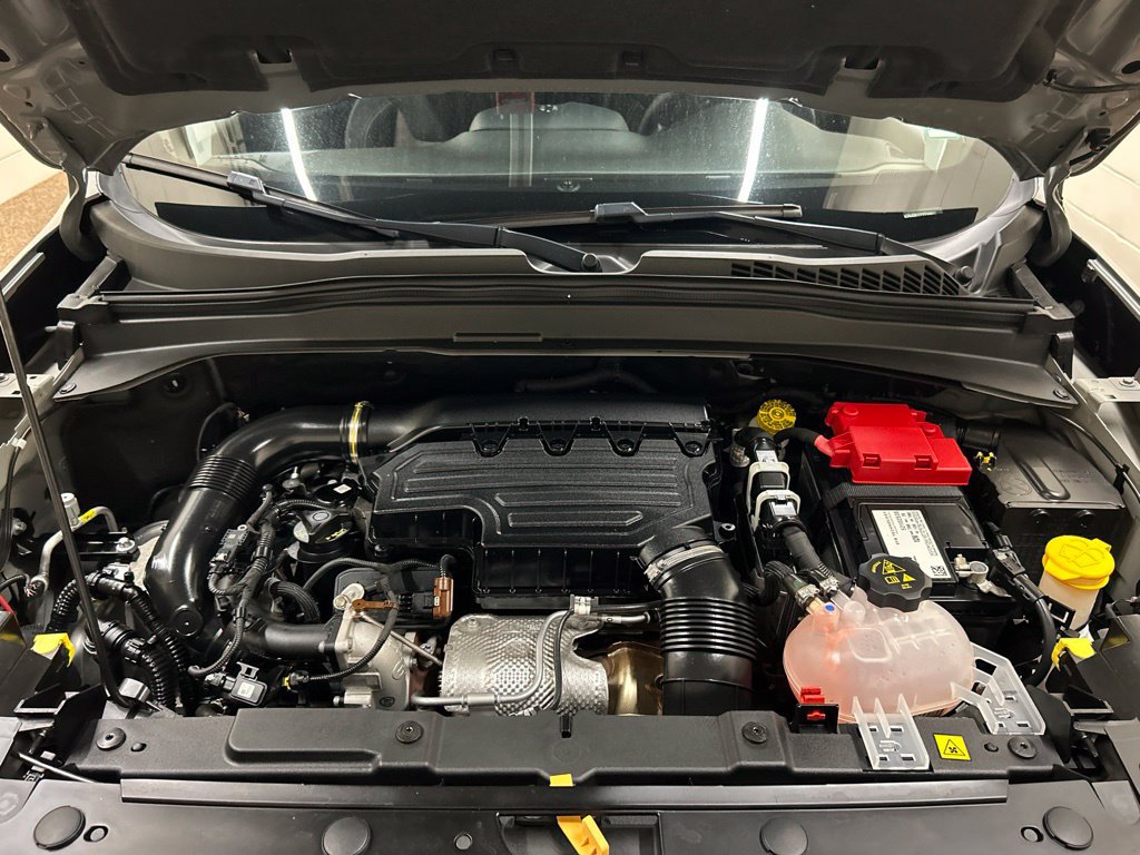 Used 2023 Jeep Renegade Latitude AWD/4WD image 14