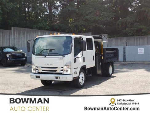 New 2024 Isuzu NPR HD image 1