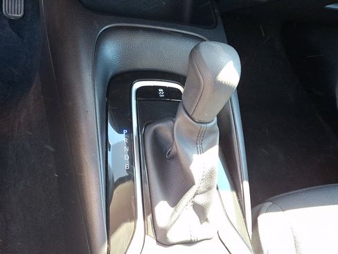 Used 2025 Toyota Corolla LE FWD image 17