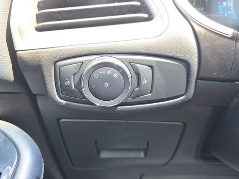 Used 2017 Ford Edge SEL w/ Equipment Group 201A AWD/4WD image 28