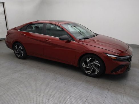 Used 2024 Hyundai Elantra SEL w/ Convenience Package FWD image 11
