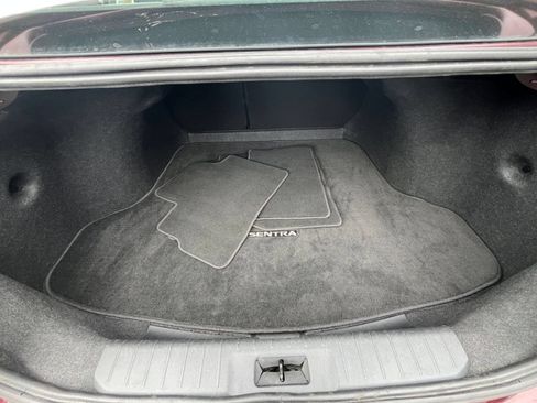 Used 2025 Nissan Sentra SV FWD image 31