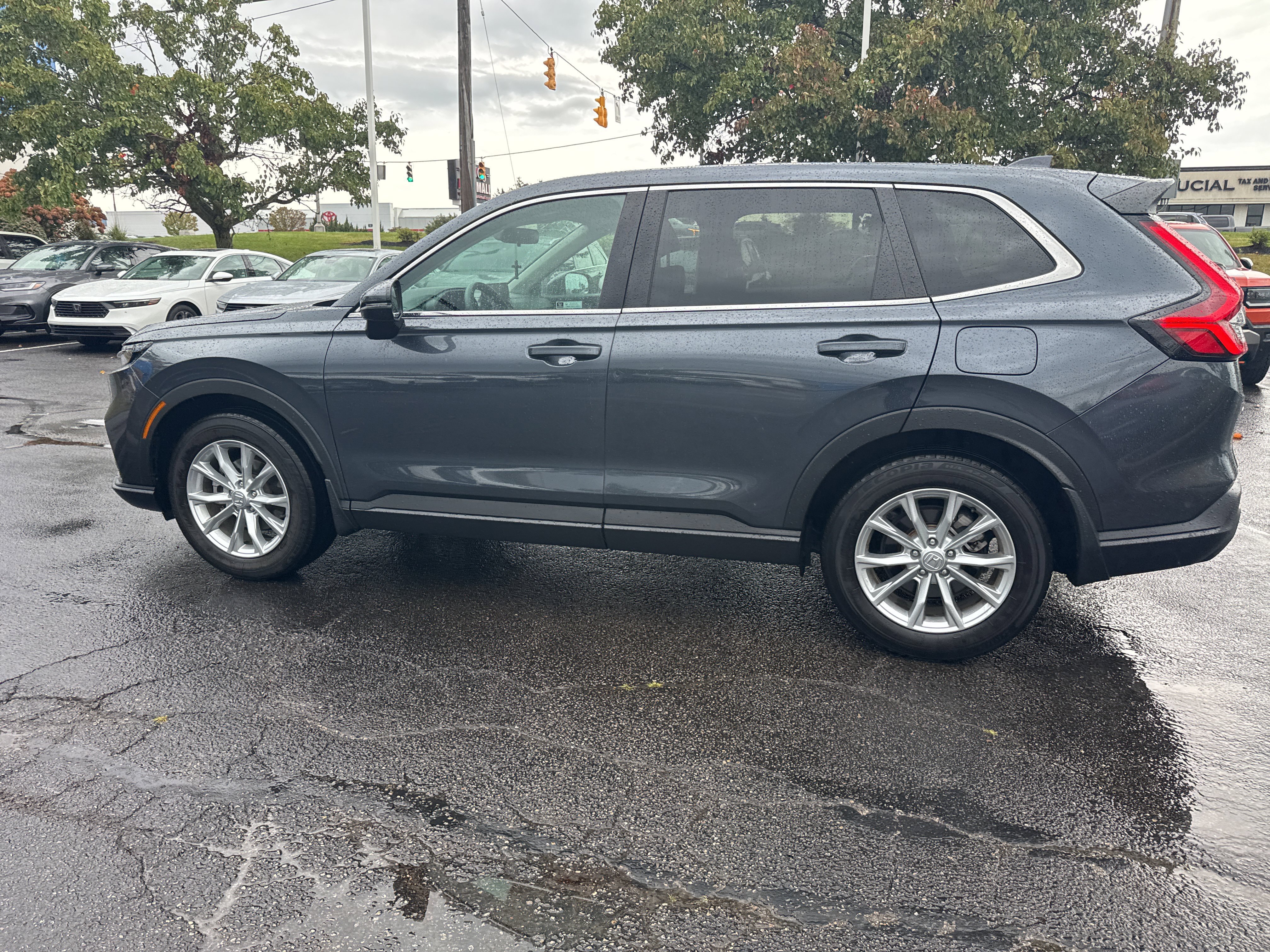 Used 2025 Honda CR-V EX image 27